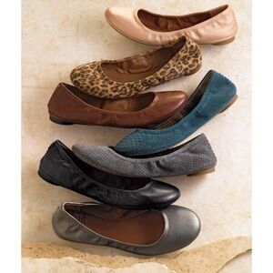 Lucky Brand Emmie Flats in Platinum Oro 5.5